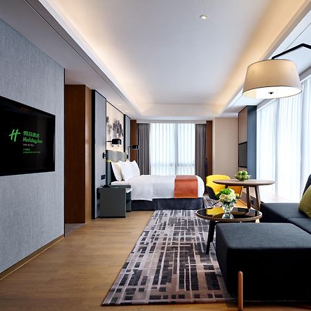 Holiday Inn Guangzhou South Lake Hotel - Ideal For Business & Leisure Dış mekan fotoğraf