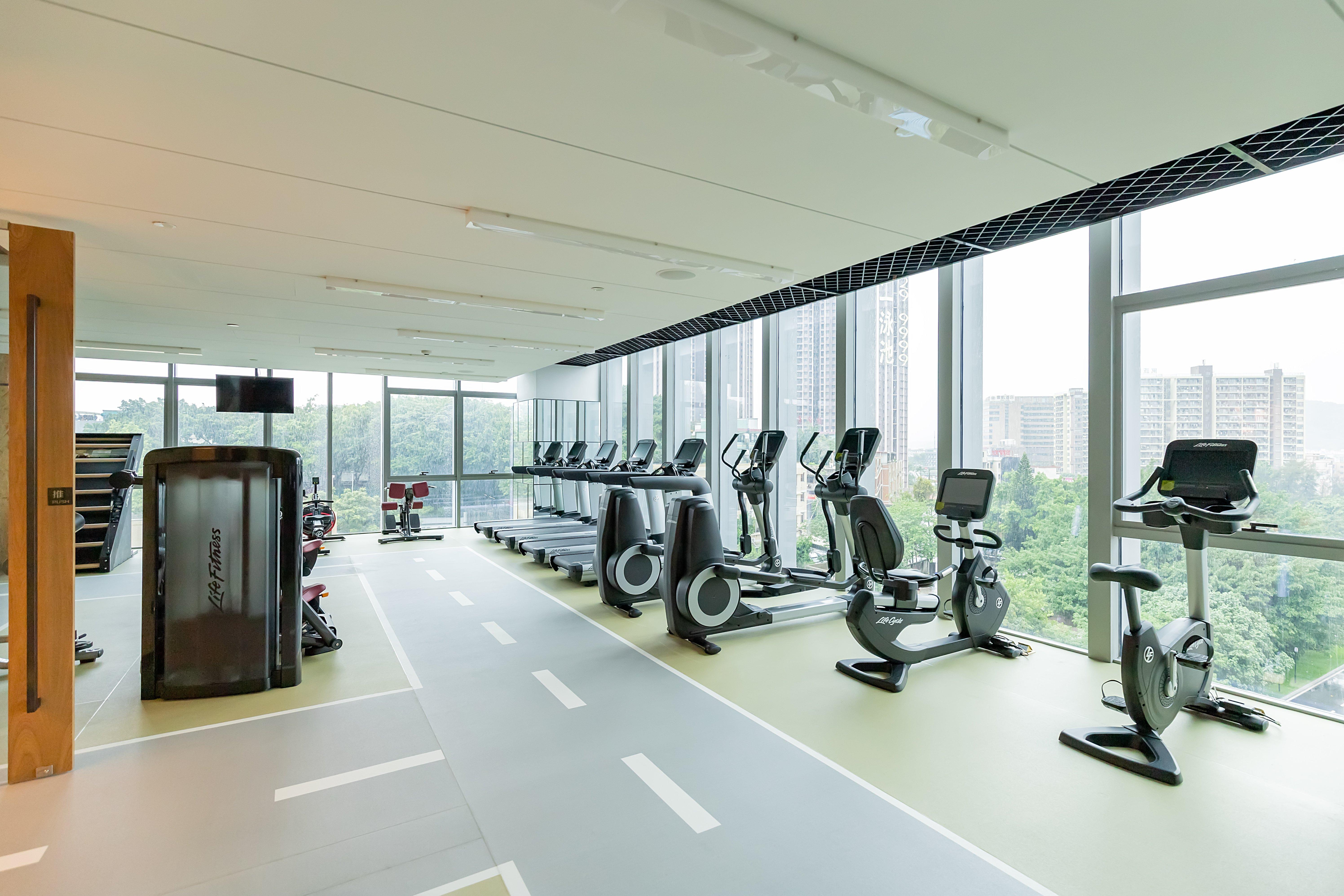 Holiday Inn Guangzhou South Lake Hotel - Ideal For Business & Leisure Dış mekan fotoğraf